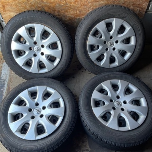 鉄ホイール付　バリ山　BRIDGESTONE ブリヂストン　ブリジストン　VRX 205/60R16 スタッドレス　タイヤ　2018年製　16インチ　トヨタ純正