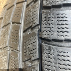 値下げしました。17インチスタッドレスタイヤ4本セットの画像