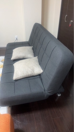 3人がけのソファーベッド2台のお値段です。(単品でも交渉可)