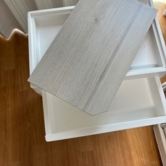 プラスチック製　ワゴンの画像