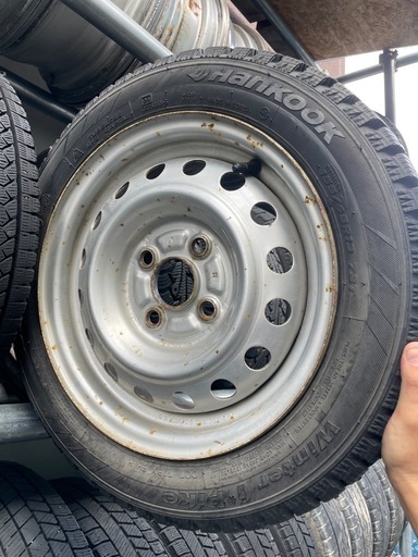 軽自動車に！スパイクタイヤホイール付き