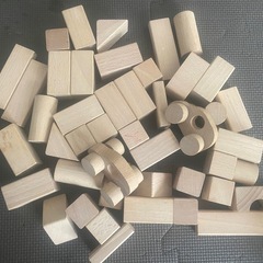 値下げ中　木でできたつみき　　車のつみき入り の画像