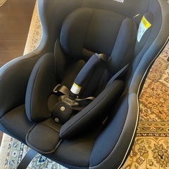 美品　Combi WE GO チャイルドシートLYF-375