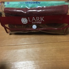 LARK歯ブラシ，ハンドタオル2枚セット