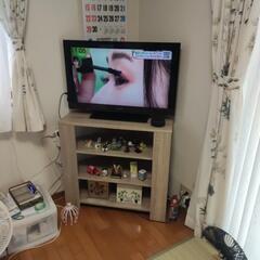32型TVとTV台のセット