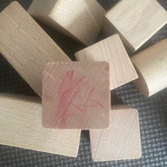 値下げ中　木でできたつみき　　車のつみき入り の画像