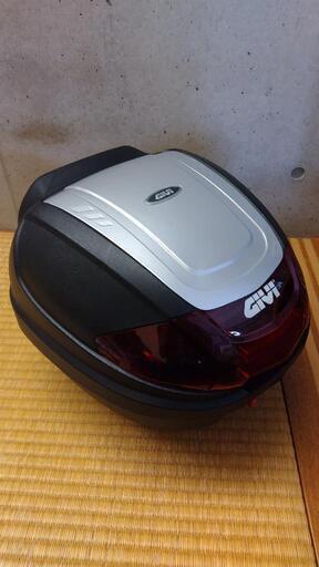 GIVIリヤBOX　30L
