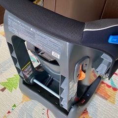 美品　Combi WE GO チャイルドシートLYF-375の画像