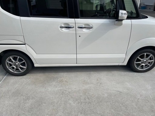 nbox(型式JF1)、ロックナット付きスタッドレスタイヤ4本セット