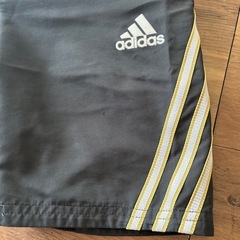 お取引中⭐︎アディダス　ハーフパンツ　ナイロン生地　110の画像