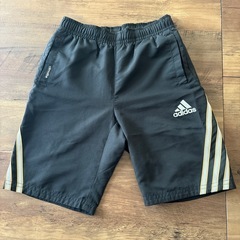 お取引中⭐︎アディダス　ハーフパンツ　ナイロン生地　110
