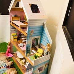 キッドクラフト　ドールハウス　3階建て　バービーの画像