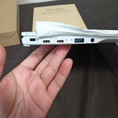 富士通　ノートパソコン　新品未使用　LIFEBOOKWU2/H1 超軽量878gの画像