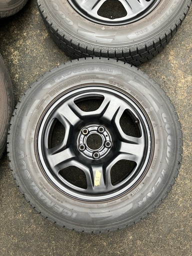 jeep レネゲード　 純正ホイール＆スタッドレスタイヤセット
