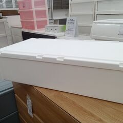 ★ジモティ割あり★  衣装ｹｰｽ ホワイト H17.5×D73.5×W39 クリーニング済み MT2405の画像