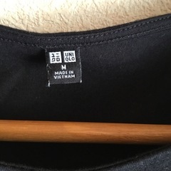 UNIQLO/フリル袖Tシャツの画像