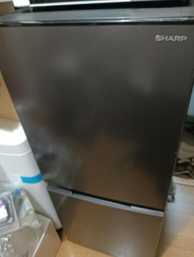 SHARP　冷蔵庫 2022年製　SJ-D15K-H\n\n