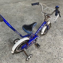 トミカ 自転車　4.5歳用　補助輪 手押し棒付きの画像