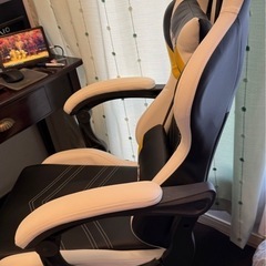 ゲーミングチェアの画像