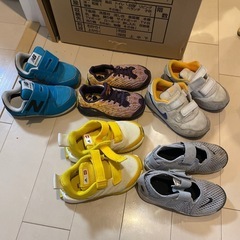 キッズ　靴
