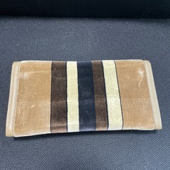 メナード長財布の画像