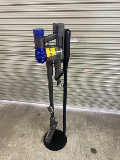 ダイソン \ndyson SV11サイクロン式コードレスクリーナー (不動品)ジャンク スタンド付き