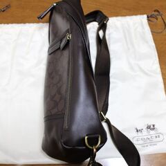 【美品】COACH シグネチャーコンバーチブルスリングバックの画像