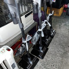 ☆特別セール☆TOSHIBA コードレスクリーナー　VC-CLX52 2023年製の画像