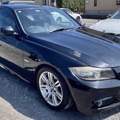 BMW 320i Mスポーツ!低走行6万k!検長R8年1月付!絶...