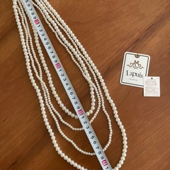 4連パール風　ロングネックレス　結婚式　パーティ　イベント　ハロウィンの画像