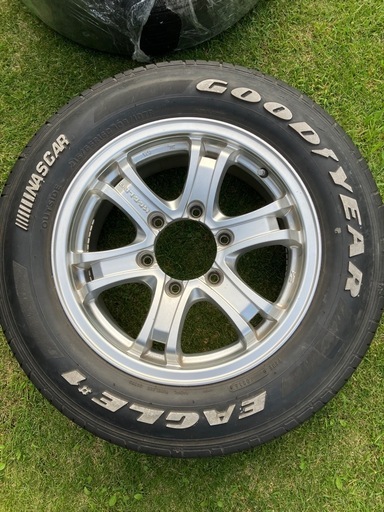 ハイエース200系 4WD/2WD兼用　インチアップアルミホイール＆タイヤセット