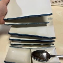 お刺身のお皿？かな…の画像