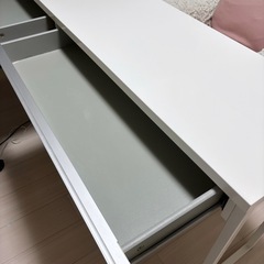 IKEA ネイルデスク サロンデスク PCデスクの画像
