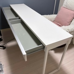 IKEA ネイルデスク サロンデスク PCデスクの画像