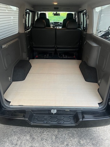 E26キャラバン　フロアパネル　床　マット