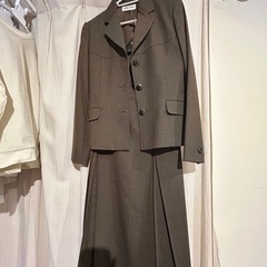 ジョルジュレッシュ　スーツ