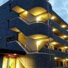 住友グループ施工　ハイグレードマンション「コンフリエ八幡町」原付バイク置場 - 不動産