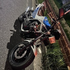 CBR400F