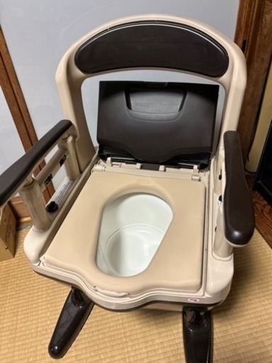 未使用です★介護用ポータブルトイレ★処理袋30枚つき！