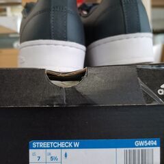 売約済！D067　adidas アディダス ストリートチェック ...