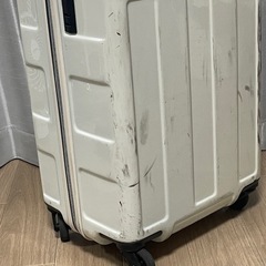 キャリーケースの画像