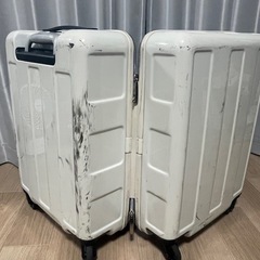キャリーケースの画像