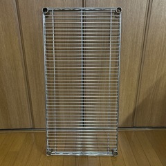 スチールラックの棚とストッパー