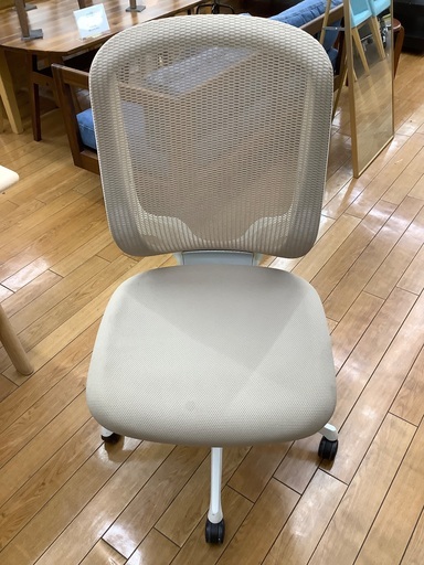 オカムラ　ワークチェアー　Sylphyシリーズ