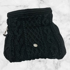 【新品未使用】GU❤ニットクラッチバッグ　ブラック　グレー　2点セットの画像