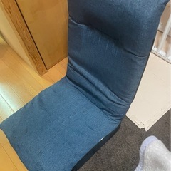 座椅子 青 の画像