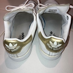 スタンスミス adidas ゴールドロゴ 23.0cm ②
の画像