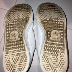 スタンスミス adidas ゴールドロゴ 23.0cm ②
の画像