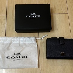 二つ折り財布　coach