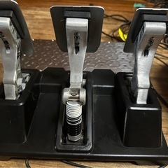 T300RSハンドルコントローラーの画像